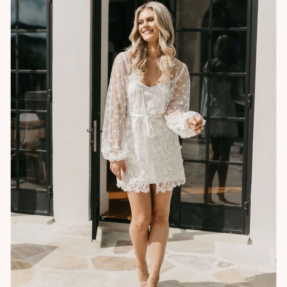 LeRose Maya Lace Bridal Robe Includes Slip